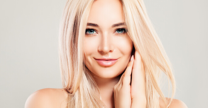 Tampa Bay dermapen model with blonde hair